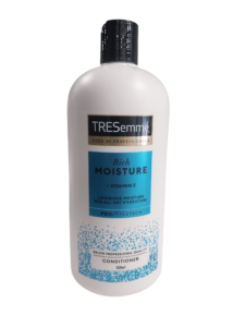 TRESEMMÉ AMACIADOR HIDRATAÇÃO INTENSA 900ML